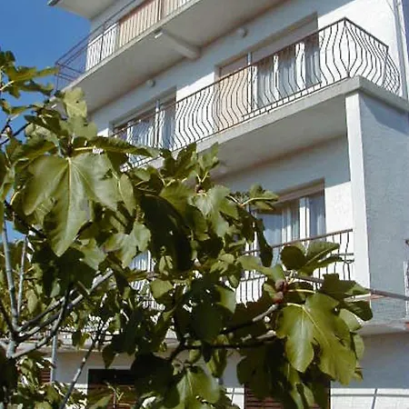 With Parking Space - 23997 Crikvenica