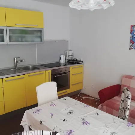 Apartament With Parking Space - 23997 Crikvenica